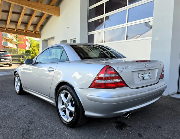 Mercedes-Benz SLK 320