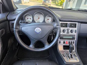 Mercedes-Benz SLK 320
