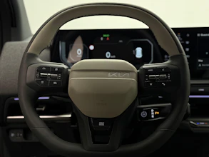 https://vehicle.imgix.net/4327966/52706914-3eb1-4965-aebc-9365f79adf39.jpeg
