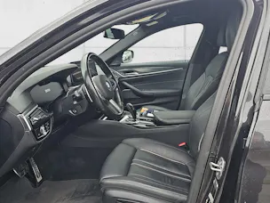 BMW 530e xDrive M Sport Tour.