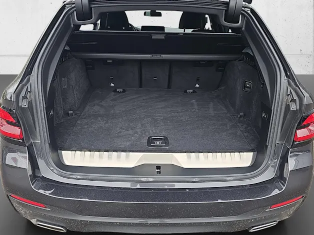 BMW 530e xDrive M Sport Tour.