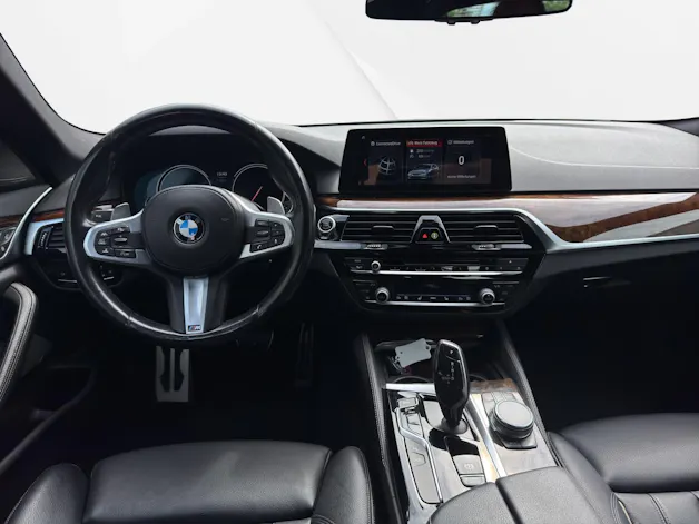 BMW M550i xDrive