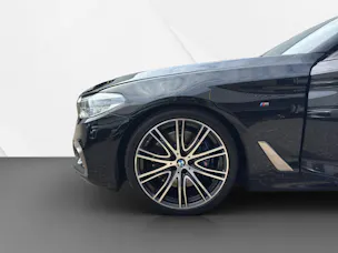 BMW M550i xDrive