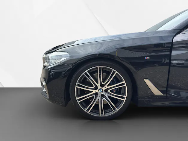 BMW M550i xDrive