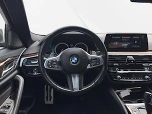 BMW M550i xDrive