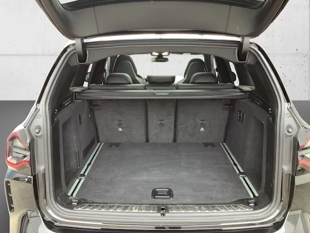 BMW X3 xDrive 48V M40d Travel