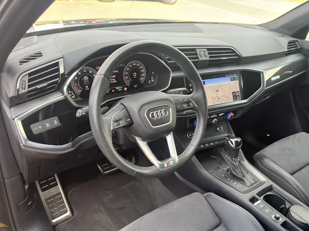 Audi Q3 2.0 45 TFSI S line quattro S-Tronic