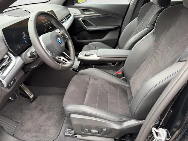 BMW iX2 eDrive 20 M Sport