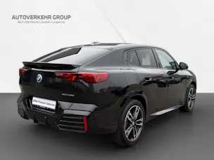 BMW iX2 eDrive 20 M Sport