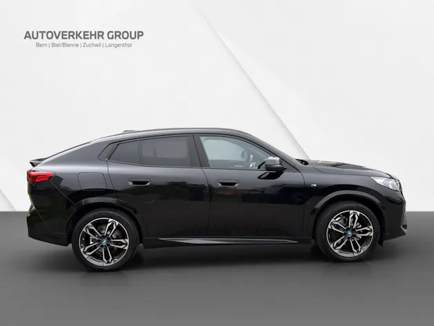 BMW iX2 eDrive 20 M Sport