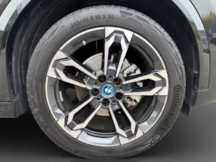 BMW iX2 eDrive 20 M Sport