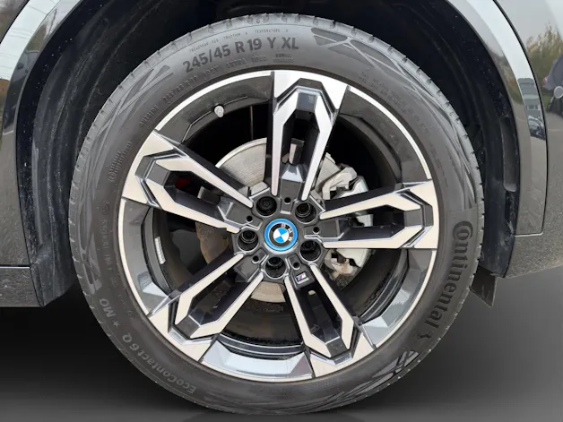 BMW iX2 eDrive 20 M Sport