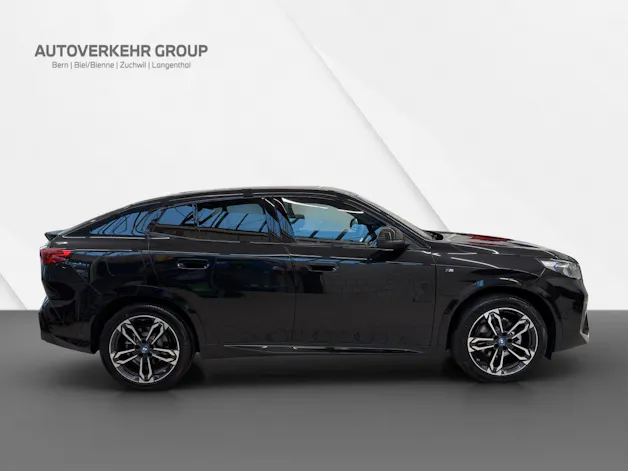 BMW iX2 eDrive 20 M Sport
