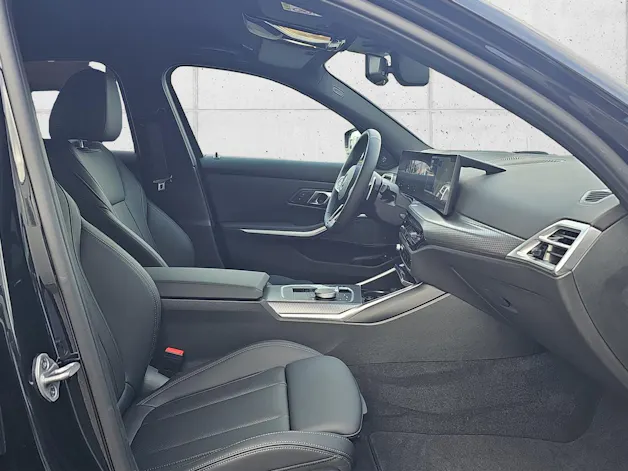 BMW 330e xDrive M Sport