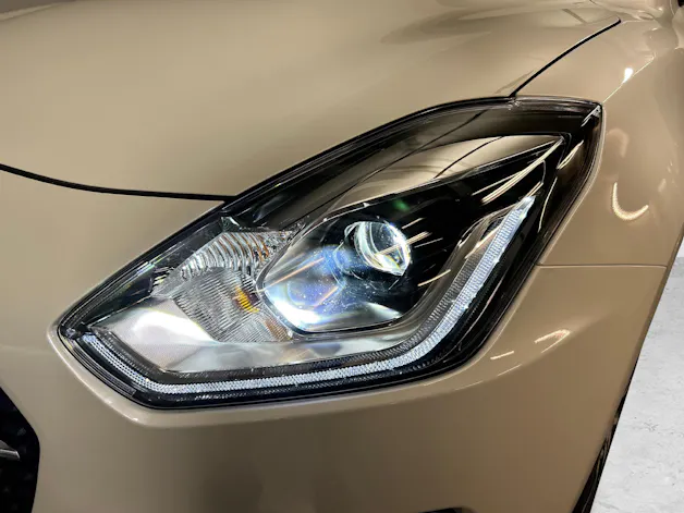 Suzuki Swift 1.2 Compact Top Hybrid 4x4