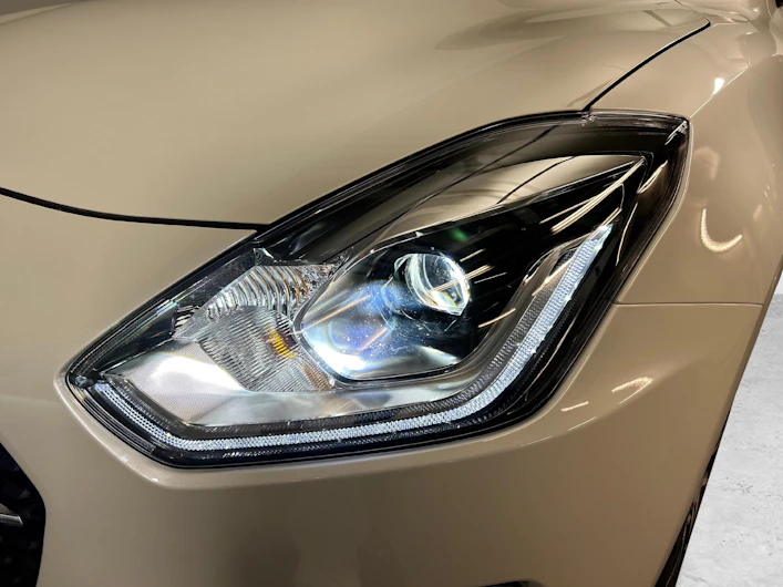image du véhicule SUZUKI SWIFT
