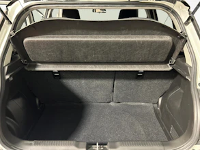 https://vehicle.imgix.net/4328140/d4d7500e-e46c-4c90-912a-70c4a60f56b3.jpg