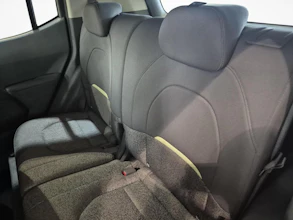 https://vehicle.imgix.net/4328144/694c1071-0717-4dd0-b72e-fbbe4043d4c3.jpg