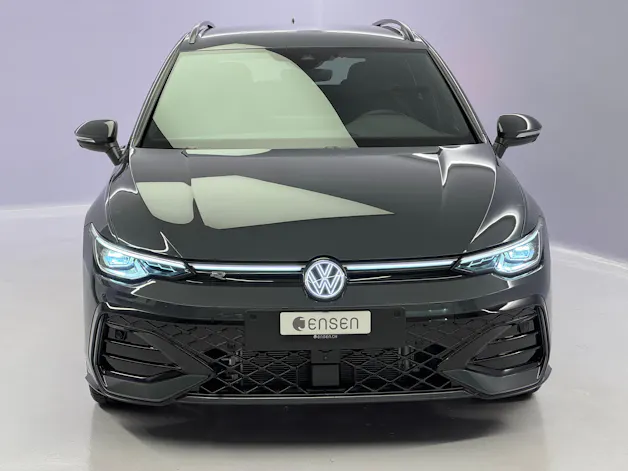 VW Golf VIII Variant 1.5 eTSI R-Line DSG