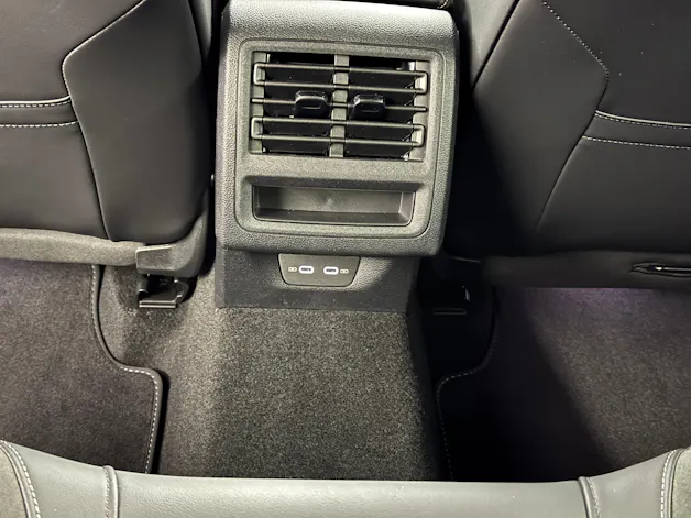 VW Golf VIII Variant 1.5 eTSI R-Line DSG