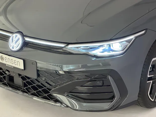 VW Golf VIII Variant 1.5 eTSI R-Line DSG