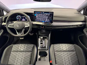 VW Golf VIII Variant 1.5 eTSI R-Line DSG