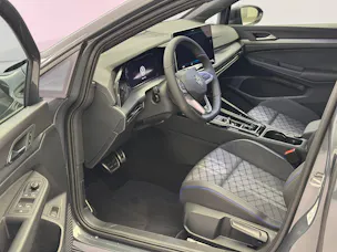 VW Golf VIII Variant 1.5 eTSI R-Line DSG