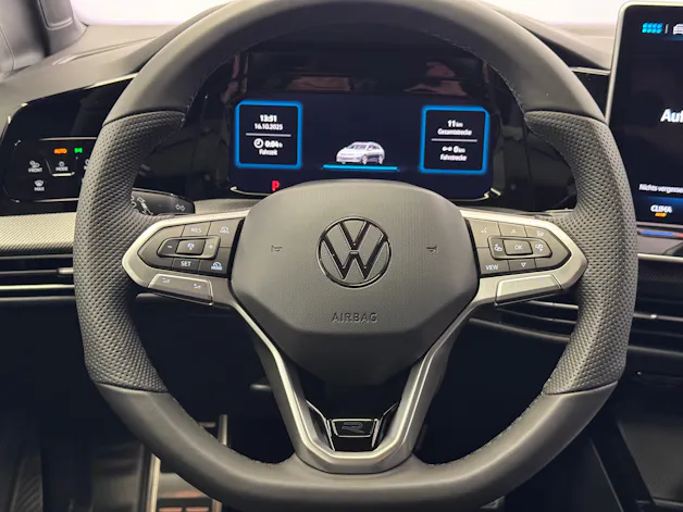 VW Golf VIII Variant 1.5 eTSI R-Line DSG