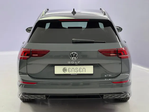 VW Golf VIII Variant 1.5 eTSI R-Line DSG