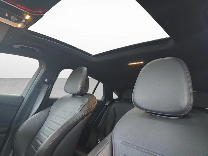 image du véhicule MERCEDES-BENZ GLC 220