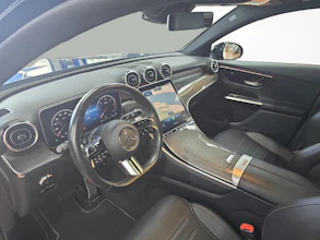 https://vehicle.imgix.net/4328190/b83348b5-ef9e-485e-b58e-9392ad03184b.jpg
