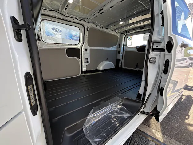 Ford Transit C Van 320 L2 2.5 Duratec 233 Trend PHEV