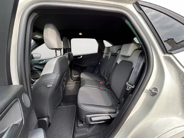 Ford Kuga 2.5 Hybrid Sound Edition 4x4