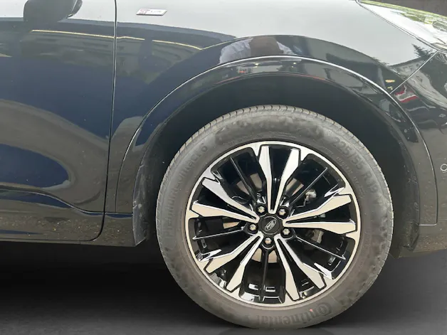 Ford Kuga 2.5 Hybrid ST-Line X 4x4
