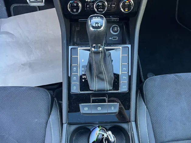 Škoda Superb Combi 2.0 TSI 280 SportLine+ 4x4 DSG