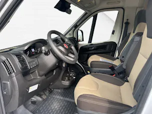 Fiat Ducato 290 33 Kaw. 4035 H2 2.2 H3 Sunlight T67 S