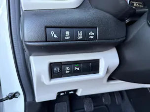 Suzuki Swift 1.2 Sakura Top Hybrid 4x4