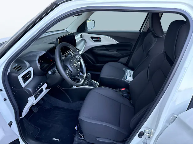 Suzuki Swift 1.2 Sakura Top Hybrid 4x4