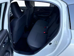 Suzuki Swift 1.2 Sakura Top Hybrid 4x4