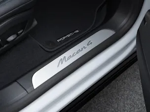 Porsche Macan 4