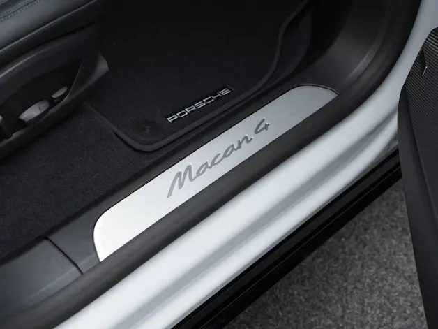 Porsche Macan 4