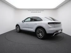Porsche Macan 4