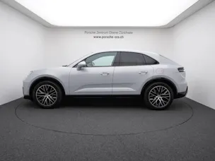 Porsche Macan 4