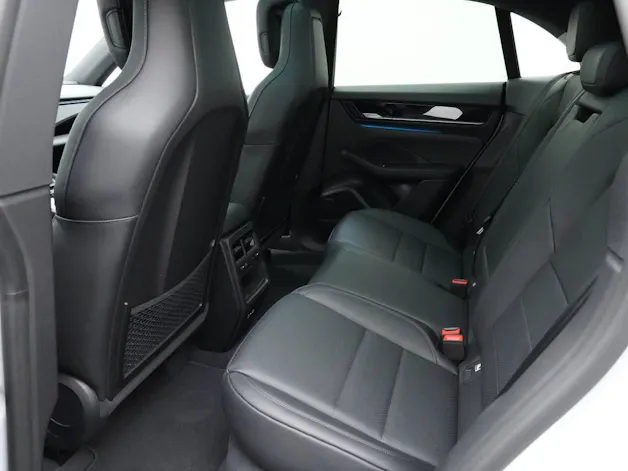 Porsche Macan 4