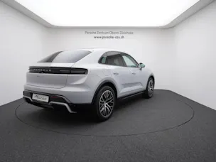 Porsche Macan 4