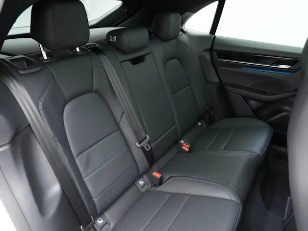 Porsche Macan 4
