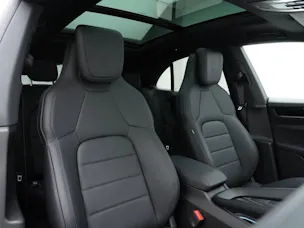 Porsche Macan 4