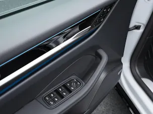 Porsche Macan 4