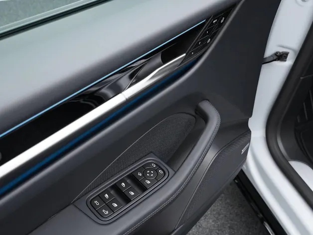Porsche Macan 4