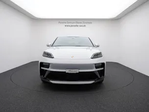 Porsche Macan 4
